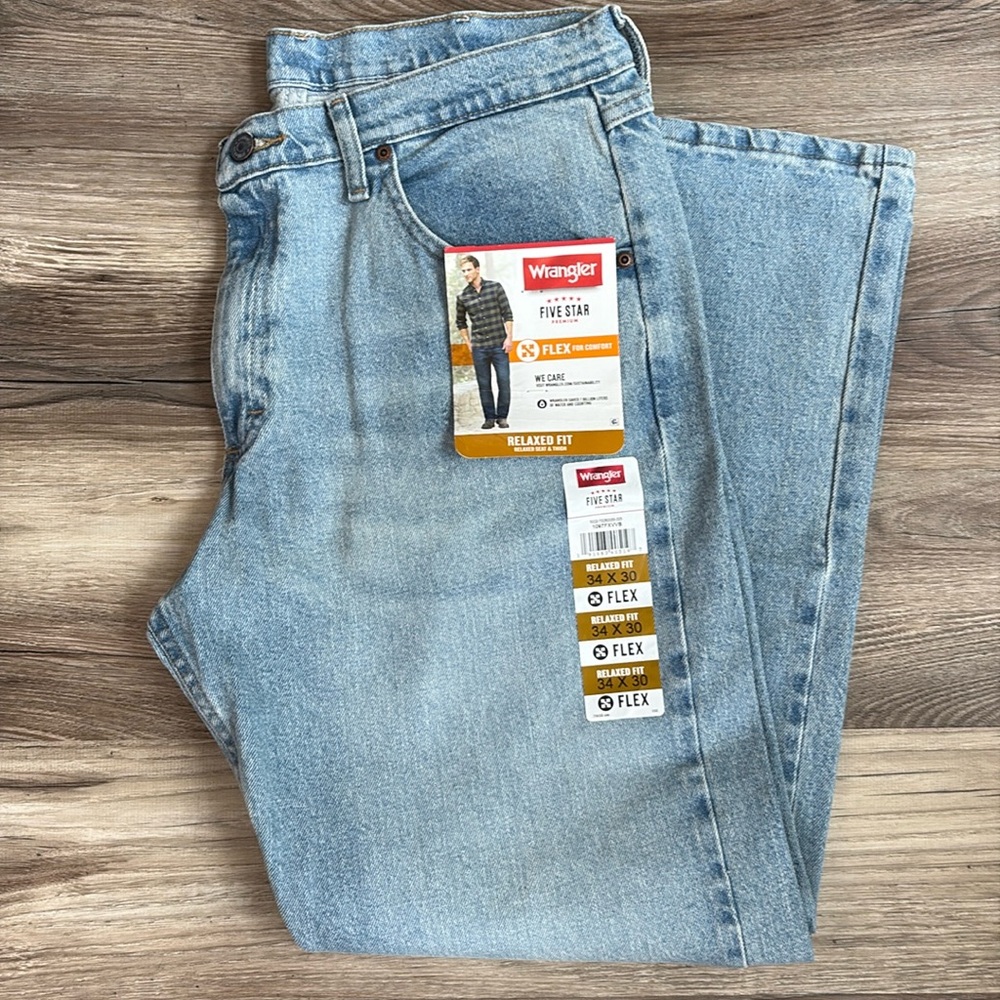 Wrangler Light Blue Relaxed Fit Denim Jeans Waist 34x30 Waist 34 New